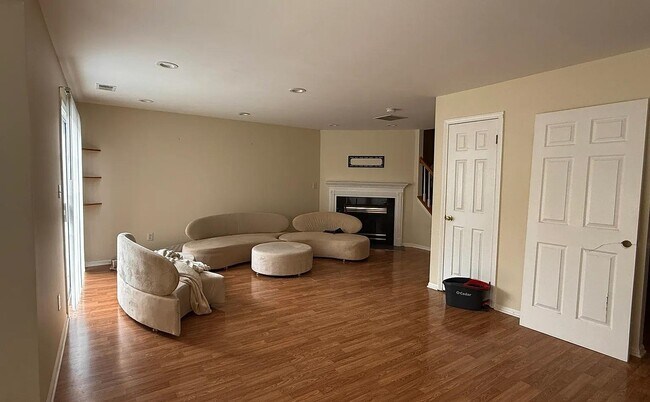 17 Mulberry St in Jersey City, NJ - Building Photo - Building Photo