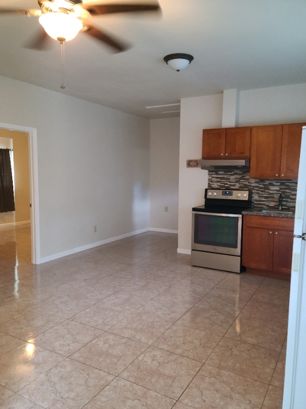 155 Hiolani St