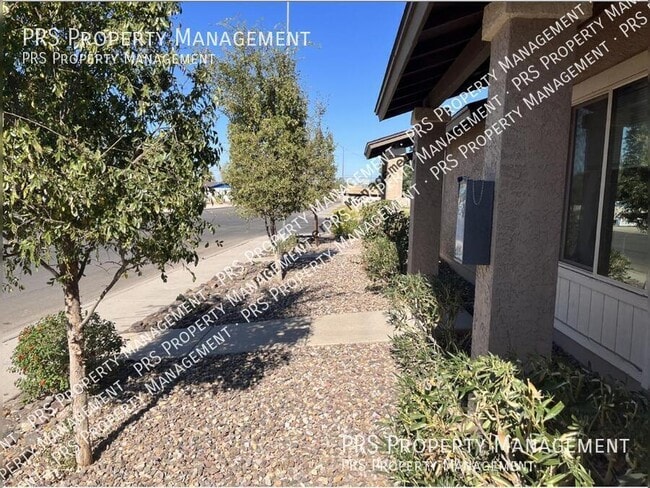 157 W Inglewood St in Mesa, AZ - Foto de edificio - Building Photo