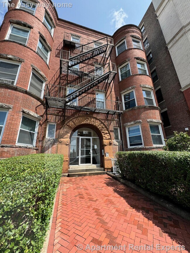 891 Massachusetts Ave