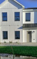 2919 Homewood Dr in Ammon, ID - Building Photo