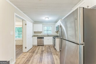 195 Polar Rock Rd SW in Atlanta, GA - Building Photo - Building Photo