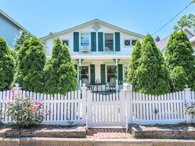 173 14th Ave in Sea Cliff, NY - Building Photo
