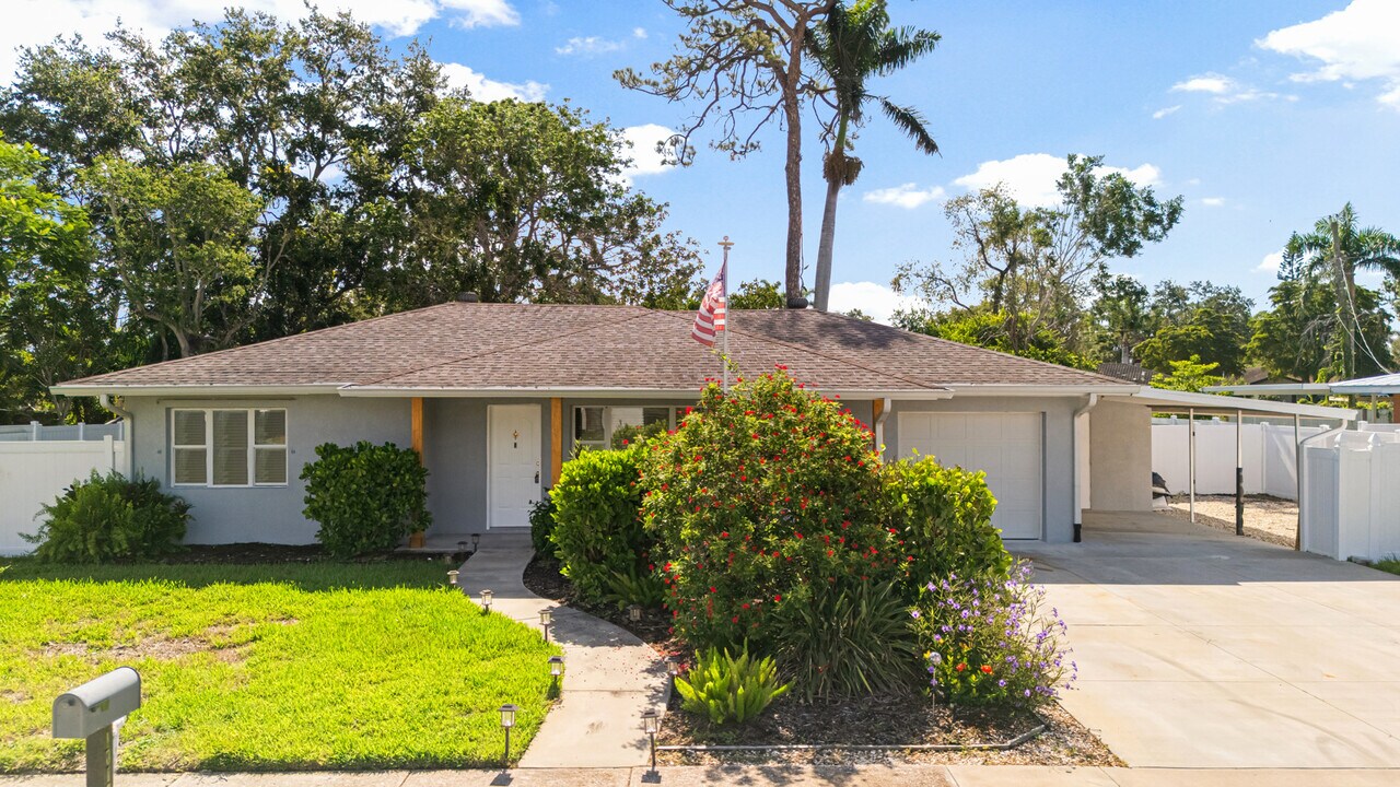 101 24th St NE in Bradenton, FL - Building Photo