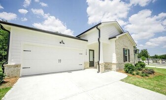 1298 Mabry St in Lawrenceville, GA - Building Photo