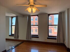 215 6th St, Unit 1 in Calumet, MI - Building Photo