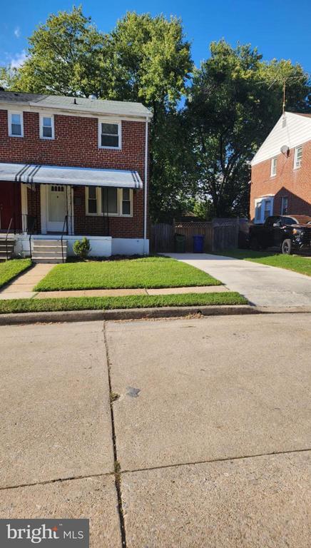 property at 4714 Duncrest Ave