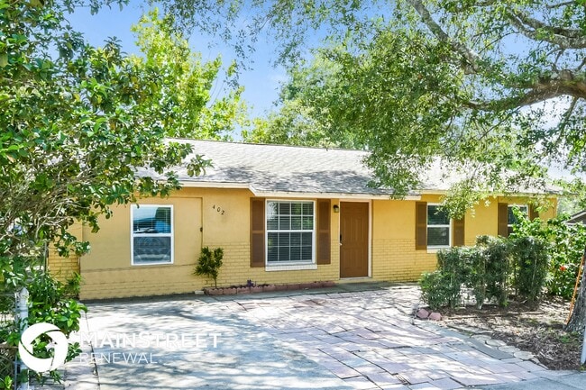 property at 402 W 17th St