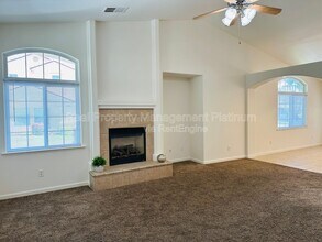 220 River in Madera, CA - Building Photo - Building Photo