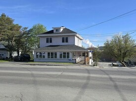 240 E Main St in Madawaska, ME - Building Photo