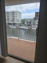 3522 NE 171 St in Miami, FL - Building Photo - Building Photo