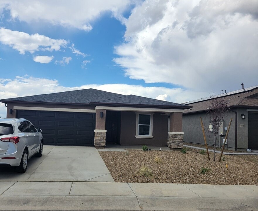 7912 Annabel Wy in Prescott Valley, AZ - Foto de edificio