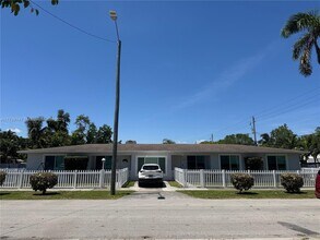 3641 SW 29th St in Miami, FL - Building Photo - Building Photo