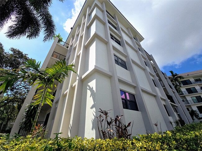 property at 1000 River Reach Dr