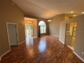 39913 Sun Glo Ct in Lady Lake, FL - Building Photo - Building Photo