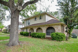 14106 Locke Ln in Houston, TX - Building Photo - Building Photo