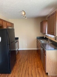 1917 S Woodland Dr photo'