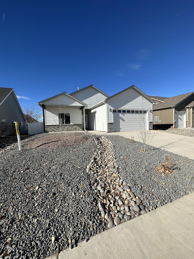 1349 Excelsior Creek Ave in Montrose, CO - Building Photo - Building Photo