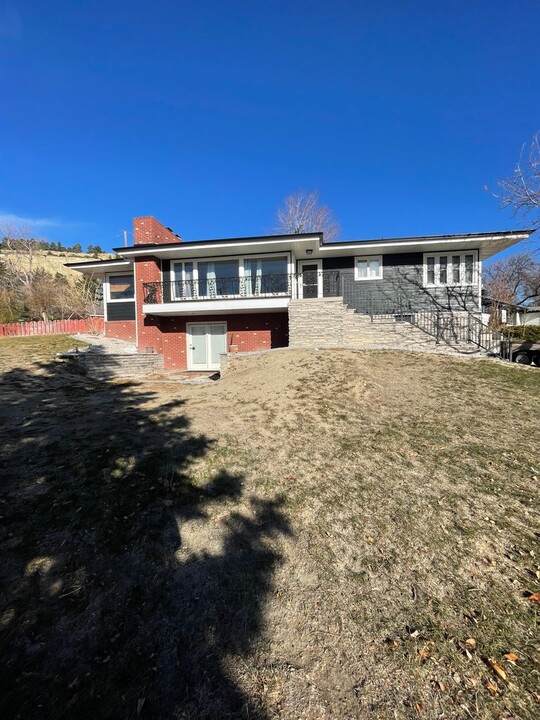 2455 Cascade Ave in Billings, MT - Foto de edificio