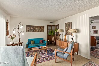 12728 N 40th Pl in Phoenix, AZ - Building Photo - Building Photo