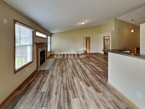 5864 Westbank Dr in Galloway, OH - Building Photo - Building Photo