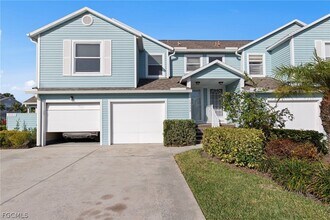 1535 Trafalgar Ln in Naples, FL - Foto de edificio - Building Photo