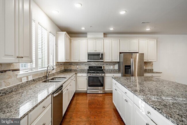 33 Addison Ln in Malvern, PA - Building Photo - Building Photo