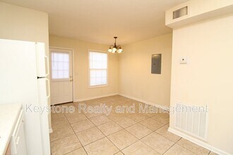 2300 Raleigh Ct in Clarksville, TN - Building Photo - Building Photo