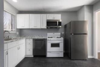 401 W 87 Pl in Kansas City, MO - Building Photo - Building Photo