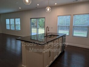 5906 Fenway Dr in Charlotte, NC - Building Photo - Building Photo