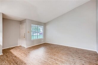 2003 Pipers Field Dr in Austin, TX - Building Photo - Building Photo