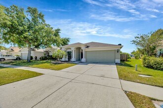 10461 Hunters Haven Blvd in Riverview, FL - Building Photo - Building Photo