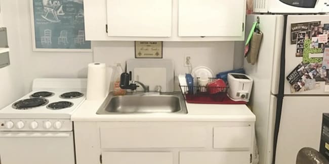 property at 3345 N Marshfield Ave