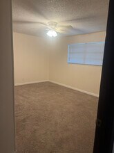 110 Farm to Market 82, Unit downstairs in Kirbyville, TX - Foto de edificio - Building Photo