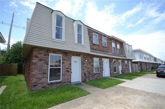 205 Belle Terre Blvd in La Place, LA - Building Photo - Building Photo