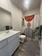 482 E 4th St in Lowell, OR - Building Photo - Building Photo