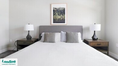 1215 Sawyer St, Unit 442 in Houston, TX - Foto de edificio - Building Photo