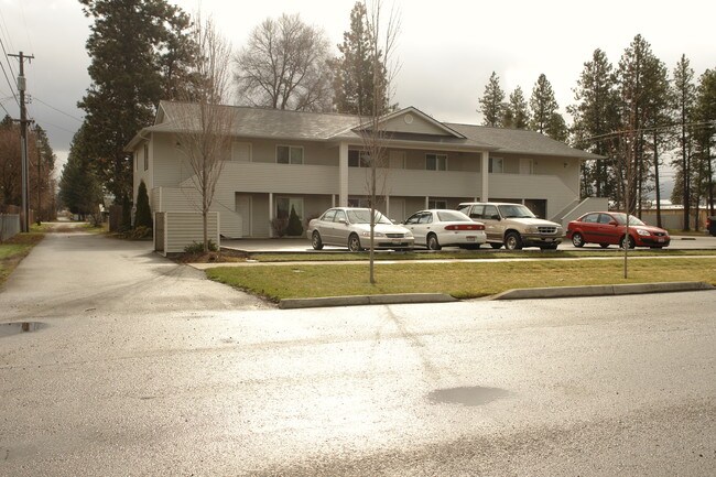 St. Joes Apartments in Post Falls, ID - Foto de edificio - Building Photo