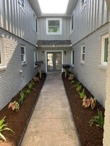 8714 Ilona Ln in Houston, TX - Building Photo