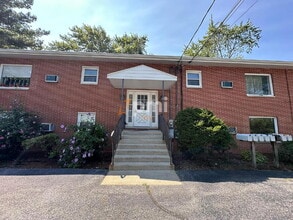 660 N Hobart Rd in Hobart, IN - Building Photo - Building Photo