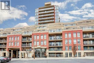 900 Mt Pleasant Rd in Toronto, ON - Building Photo