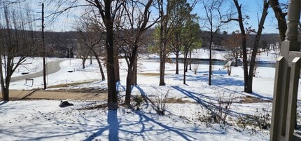 107 Cherokee Rd in Cherokee Village, AR - Building Photo - Building Photo