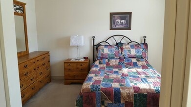 110 Bishop Dr in Fredericton, NB - Building Photo - Building Photo