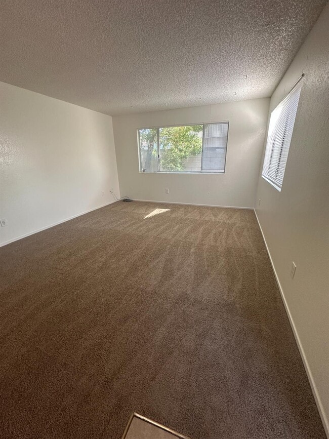 1020 Jefferson Ave in Clovis, CA - Building Photo - Building Photo