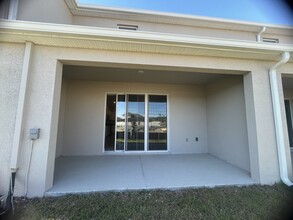 1242 Lido Dr in Howey In The Hills, FL - Building Photo - Building Photo