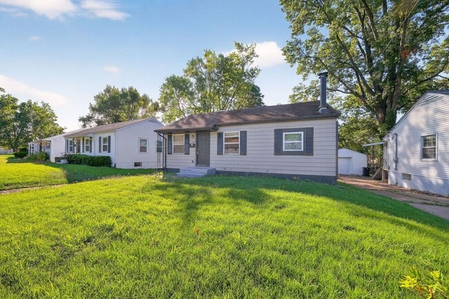 228 Cameron Rd in St. Louis, MO - Building Photo - Building Photo