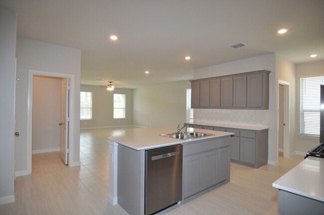 170 Bay Mdws in Boyd, TX - Building Photo - Building Photo