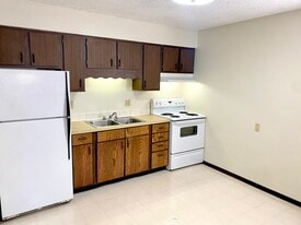 1030 E Court St, Unit 16