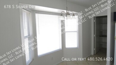 678 S Silver Dr in Apache Junction, AZ - Building Photo - Building Photo