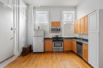 2419 Vine St in Cincinnati, OH - Building Photo - Building Photo